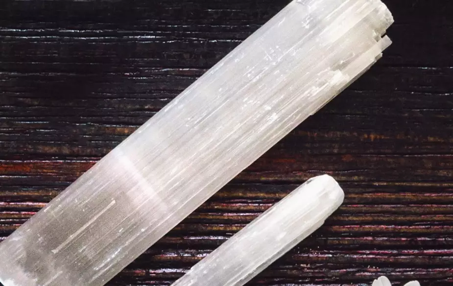 selenite healing properties