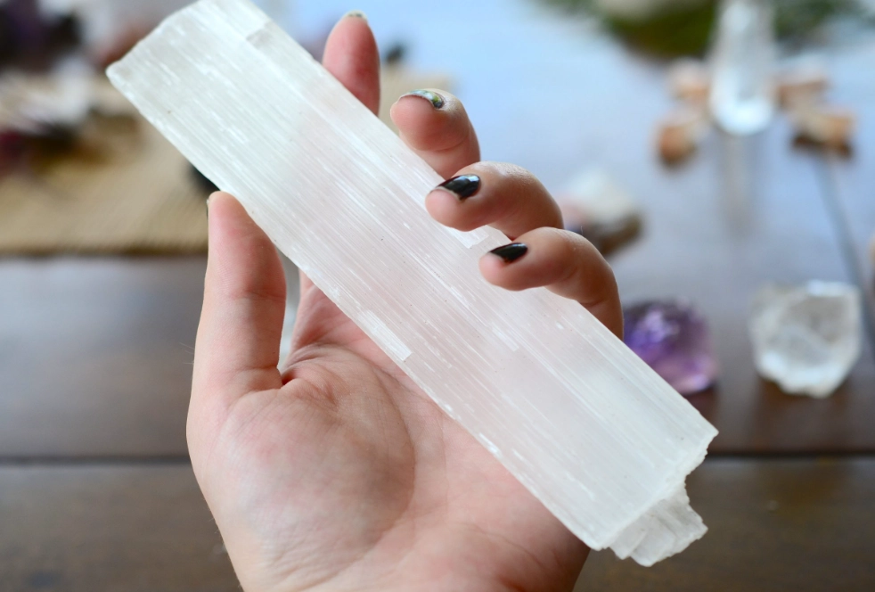 selenite crystal uses