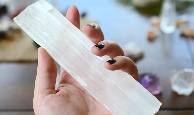 Selenite healing properties