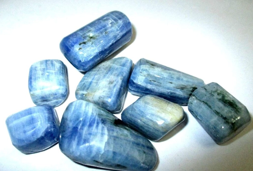 blue kyanite meaning