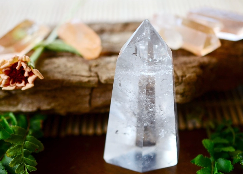 clear quartz healing properties
