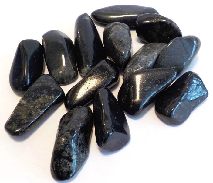 how to identify black jade