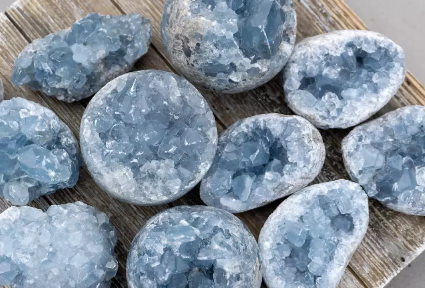 types of blue crystals