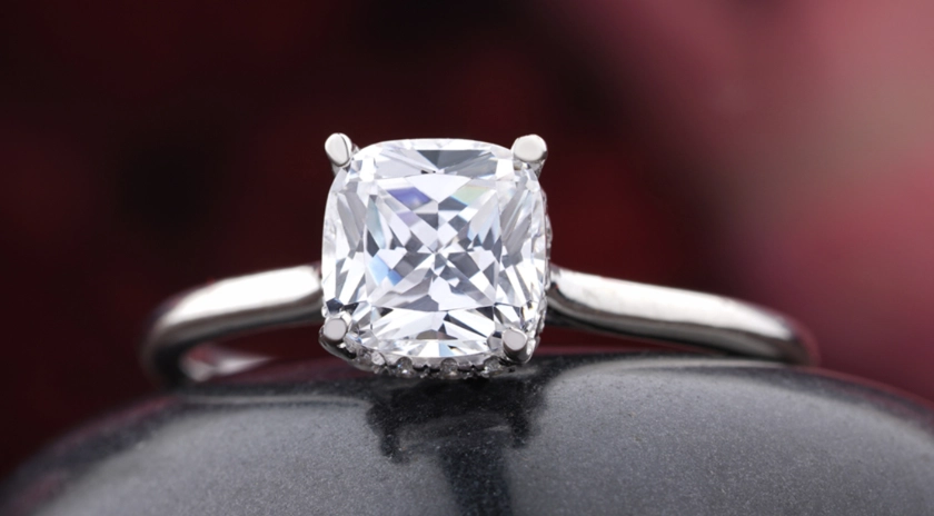 white sapphire vs diamond