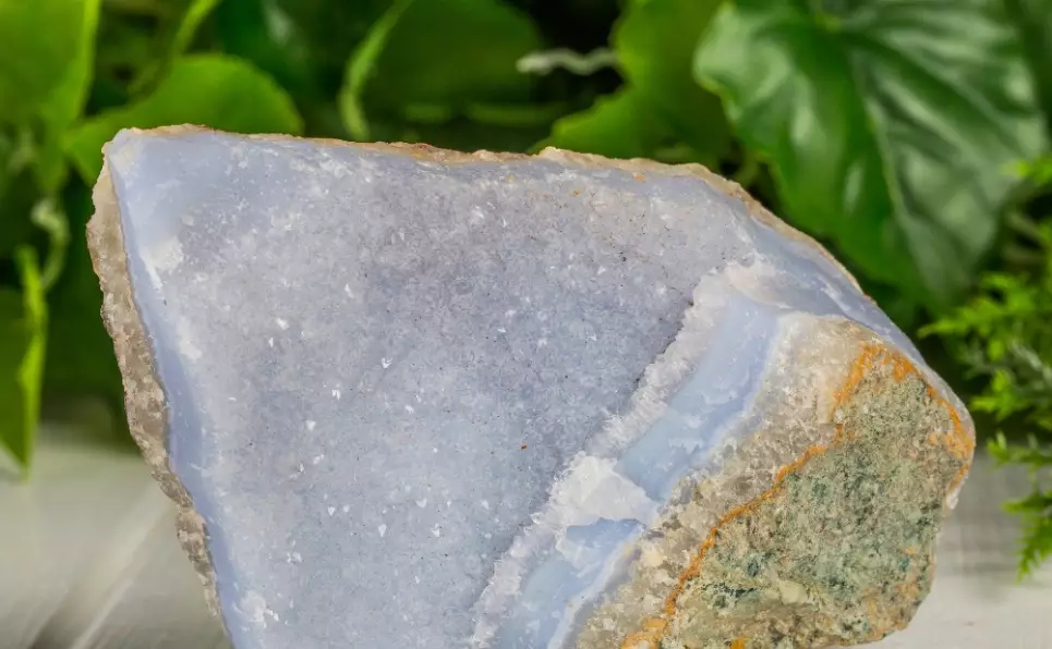 how to use blue chalcedony