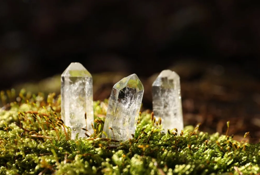 white sapphire vs diamond