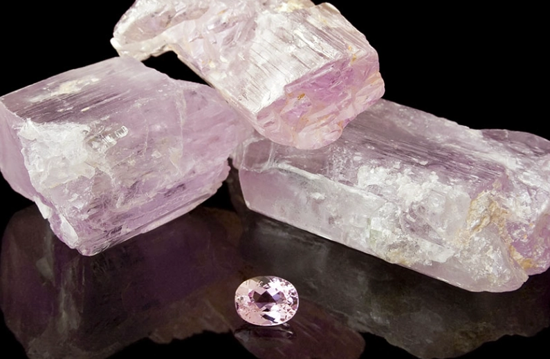 What is the rarest color of kunzite?