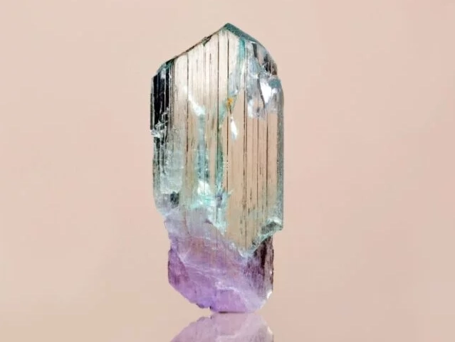 Kunzite Stone: Benefits, Uses & Healing Properties Guide